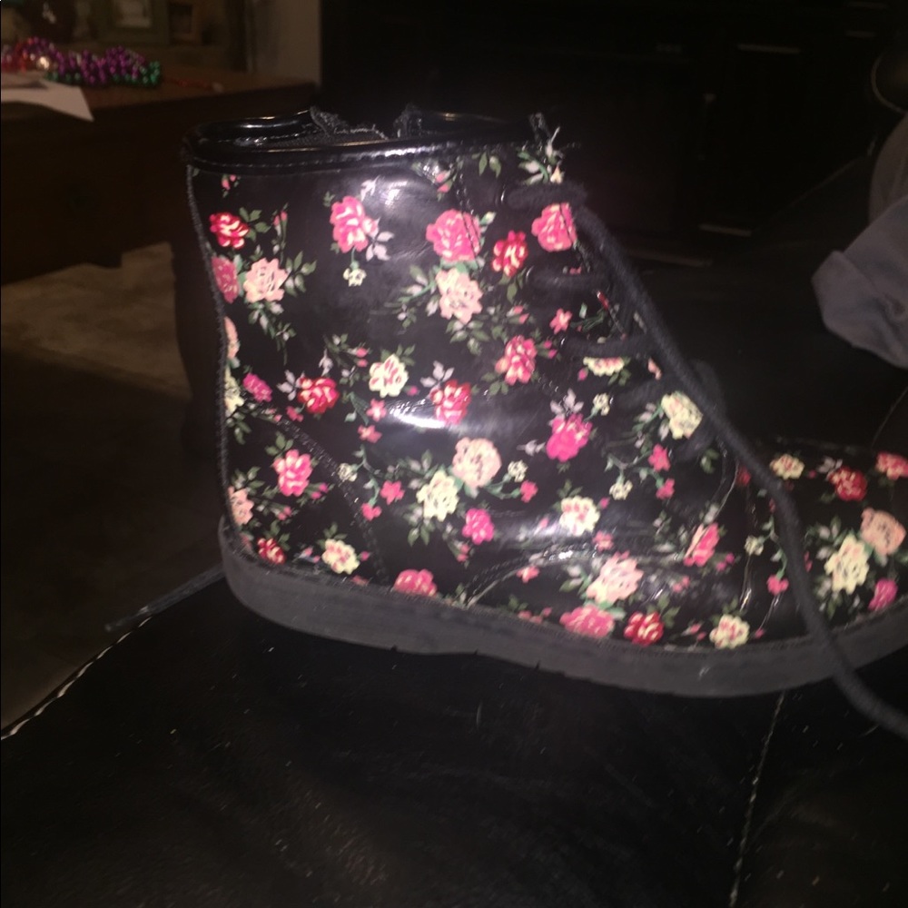 Size 11 Kids Boots